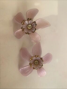 Delicate Pink Floral Hair Clips with Gold Accents